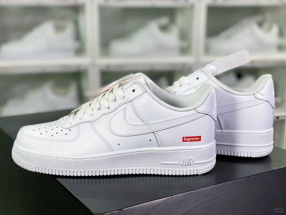 Nike Air Force 1 Low Supreme Biały R.41