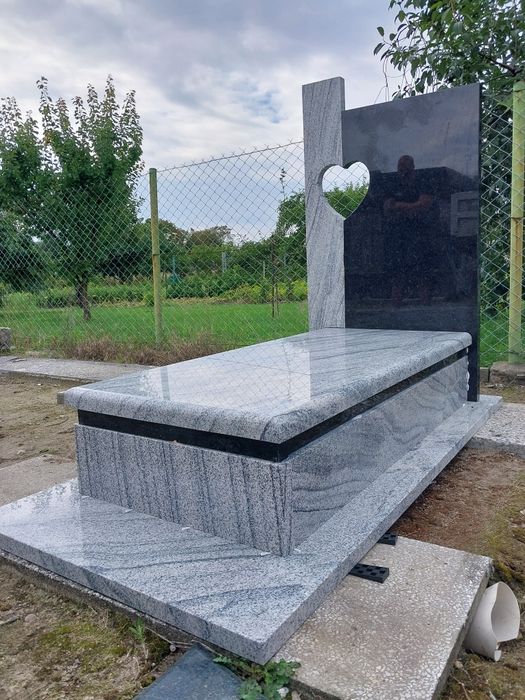 Nagrobki granitowe