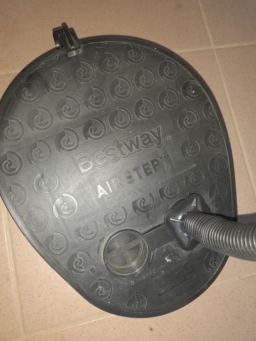 Bestway pompka nożna