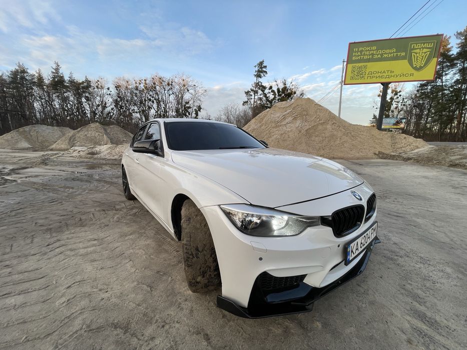 BMW F30 328  2012 год