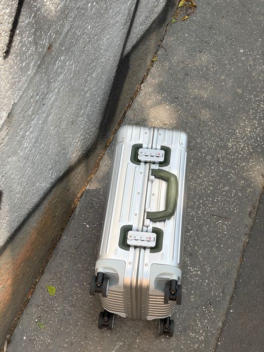Валіза Rimowa Twist  olive алюмінієва ручна поклажа /чемодан алюминиевый для ручной клади