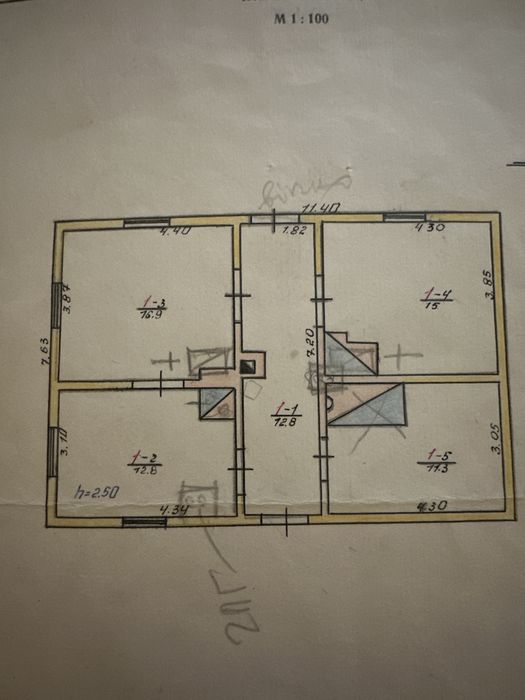 Продається будинок Підключене світло (три фази), газ,город і сад