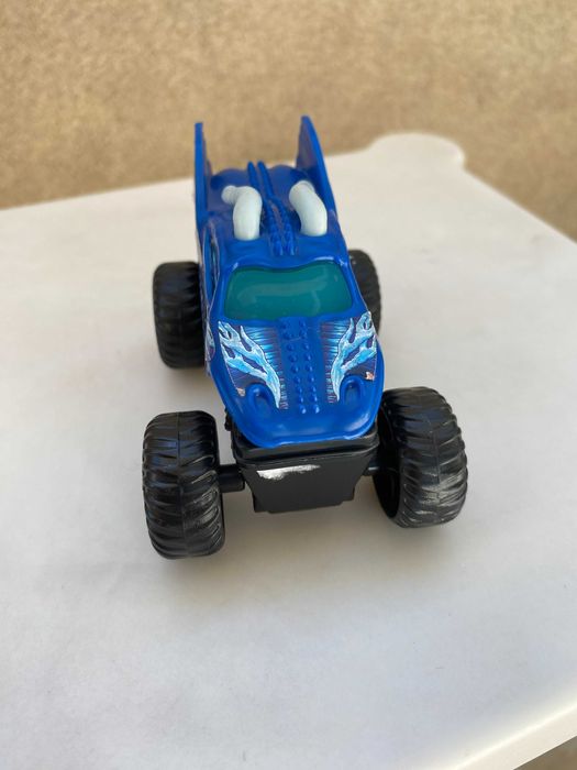 Carrinho de Brinquedo Monster Truck Usado - Em Bom Estado