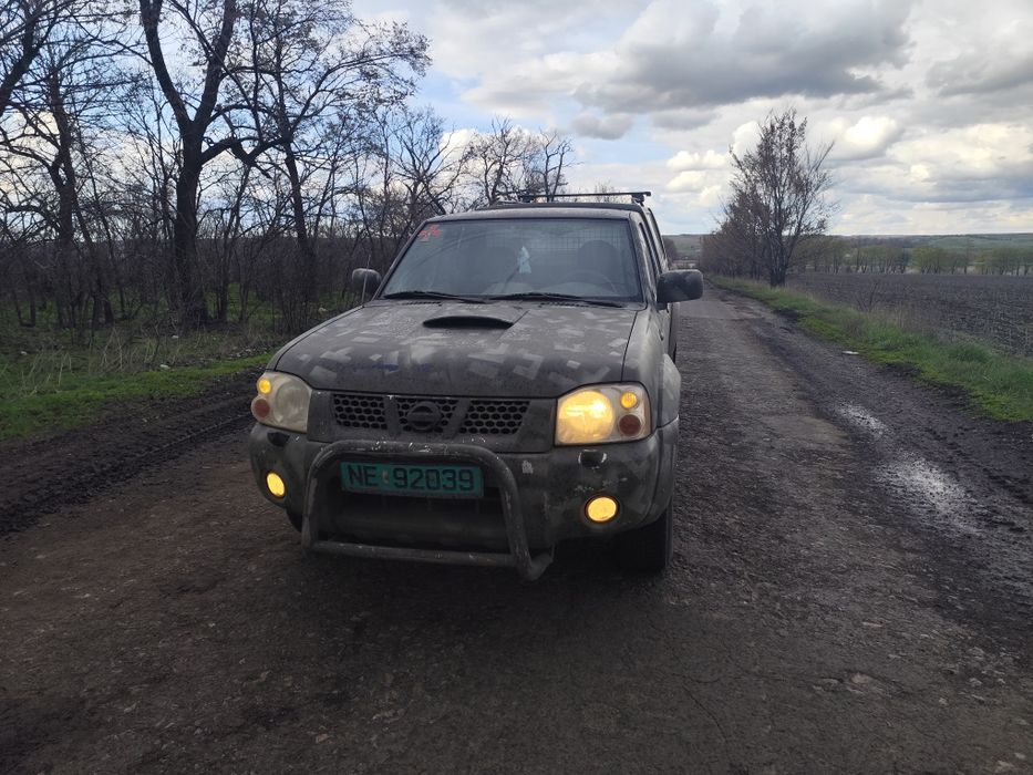 Ніссан навара D22