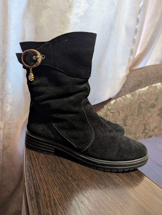 Напівчоботи жіночі замшеві 39 р . Полусапоги женские замшевые