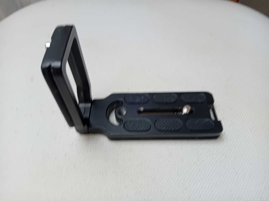 Suporte para cameras em forma L