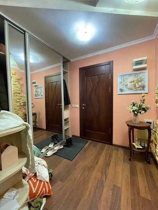 Продам 3к квартиру Тополь-1 Хороший кирпичный дом Правый берег