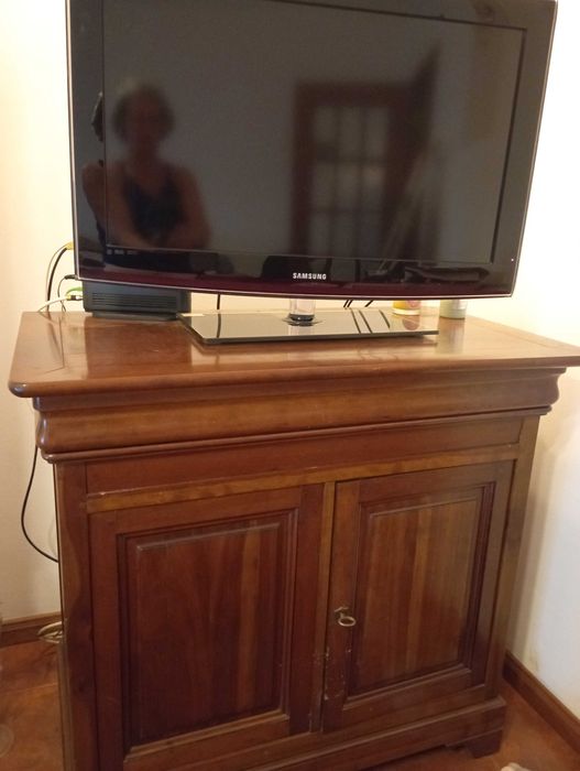 Móvel cerejeira de TV