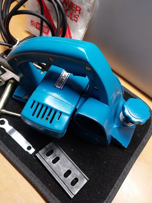 Plaina Elétrica Ryobi L-120N