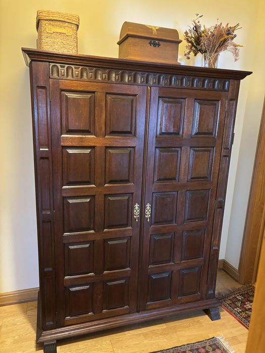 Armario roupeiro em mogno