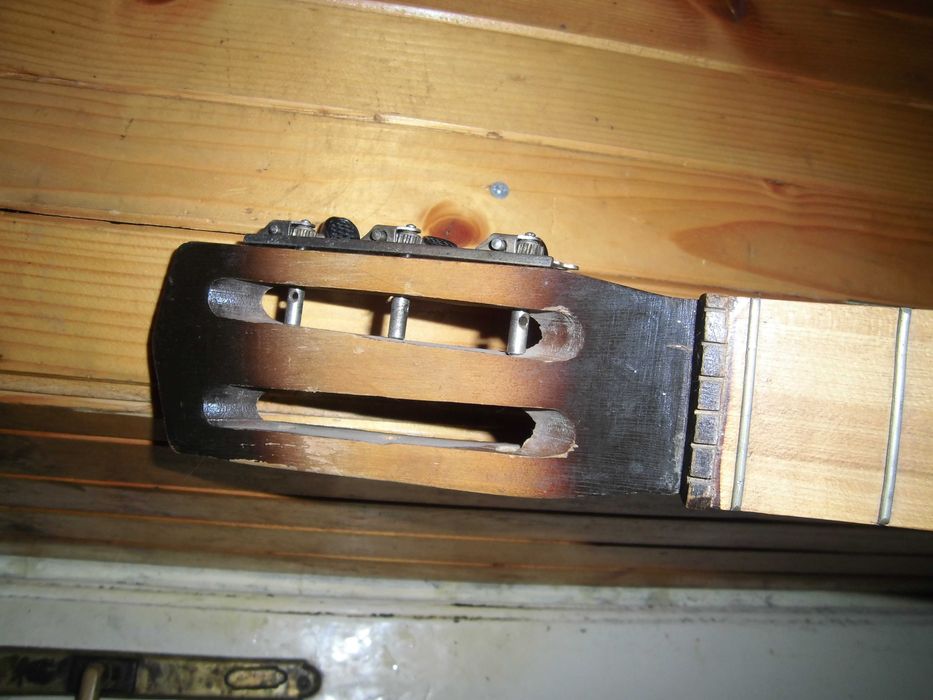 Гітара 6- струнна