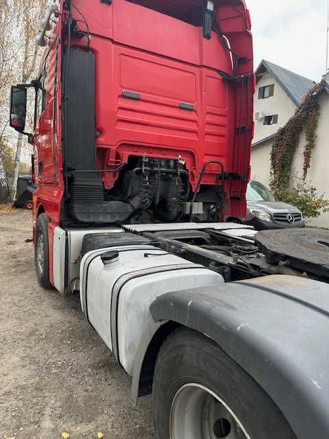 Ciągnik siodłowy zadbany