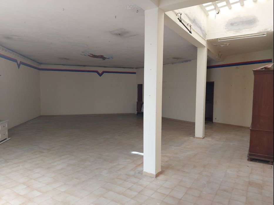 Arrendo Loja 107 m2 Quarteira (centro)