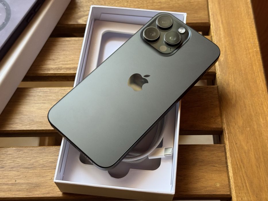 iPhone 15 Pro Max “NOVO” Troca/retoma