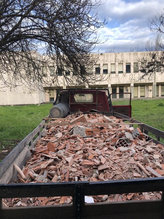 Faço remoçao de entulho