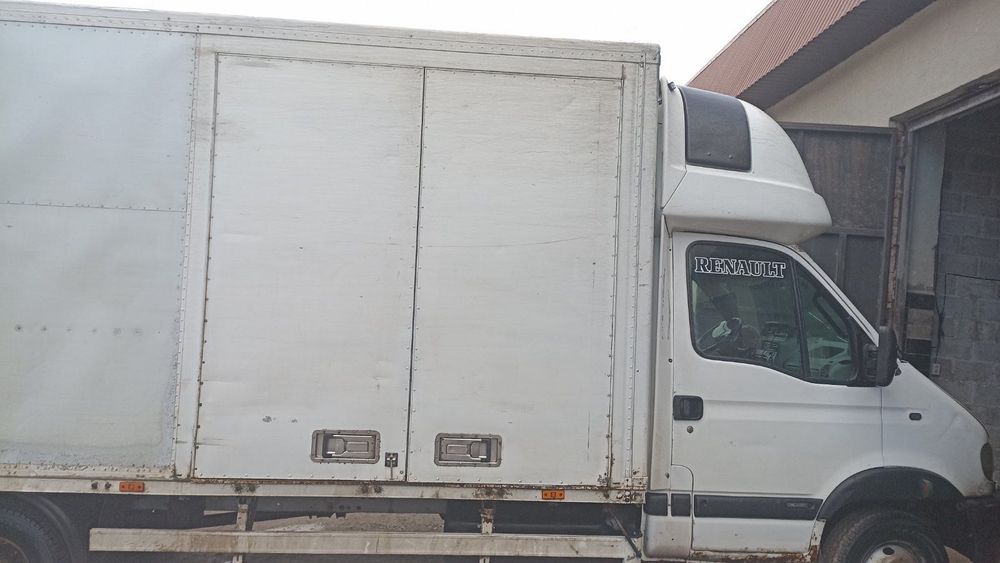 Автомобіль Рено маскот