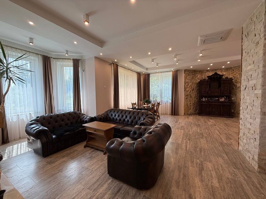 Продаж елітного окремостоячого будинку у Малехові