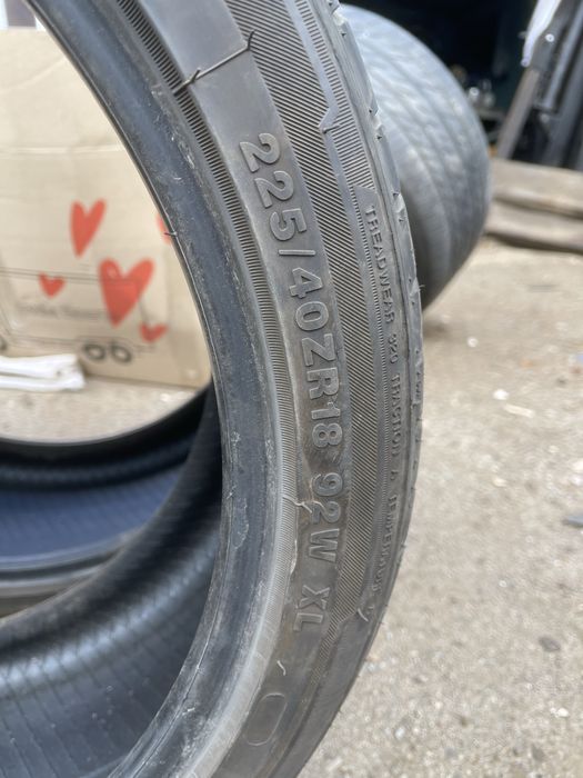Резина 225/40/18 zr в гарно у стані
