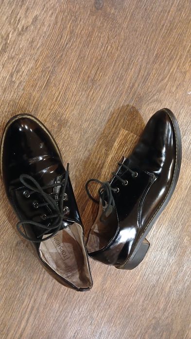 Туфлі лакові недорого