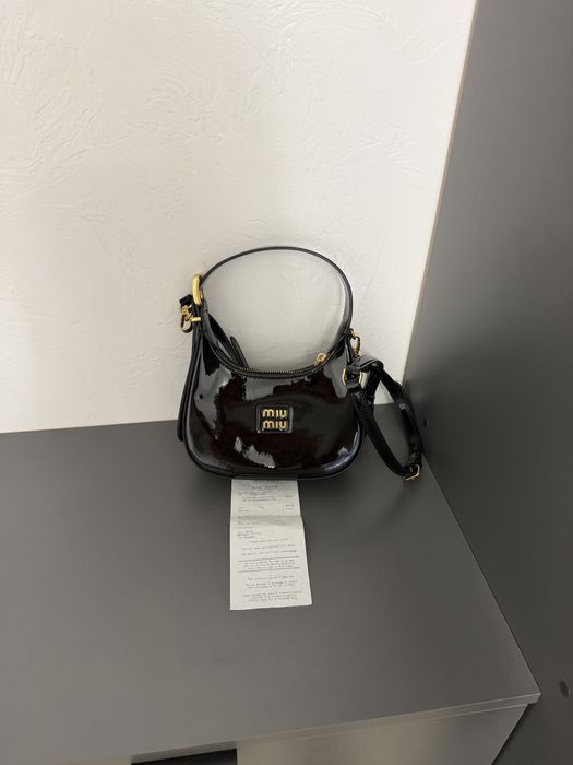 Сумка оригинал miu miu Patent Mini Hobo Black с чеком