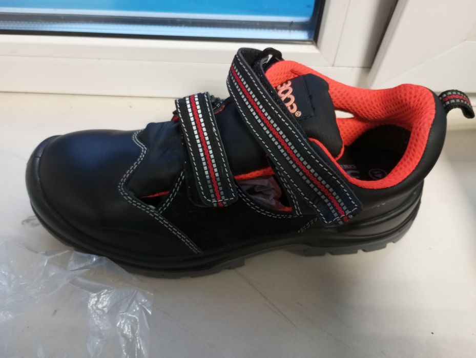 Робоче взуття нове