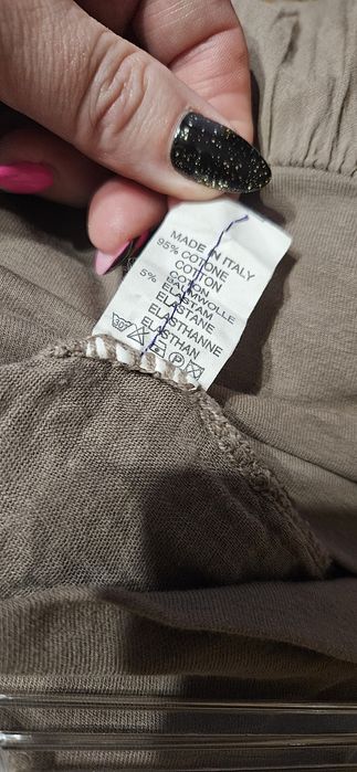 Spódnica włoska  z ozdobnym paskiem ,nowa
