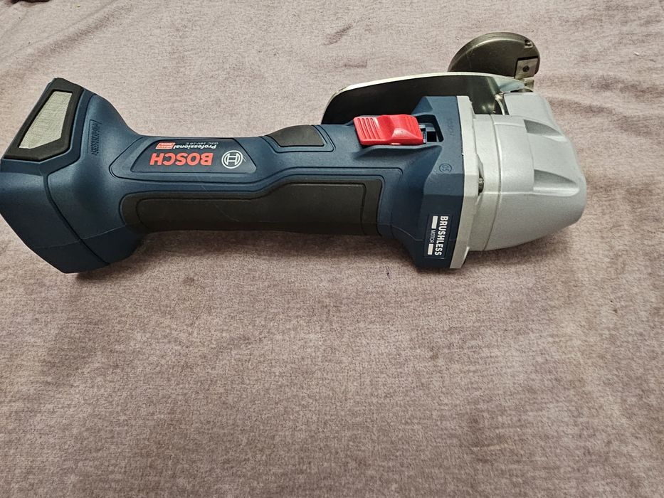 Akumulatorowe nożyce do cięcia blachy Bosch Professional GSC 18V-16E