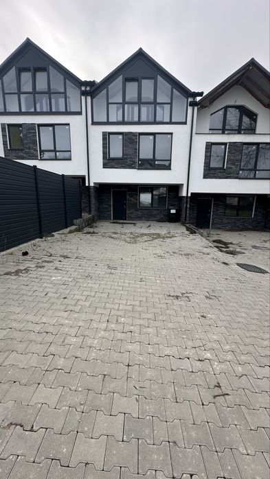 Продаж; будинок; таун-хаус; Чернівці; газ, міська вода, каналізація;