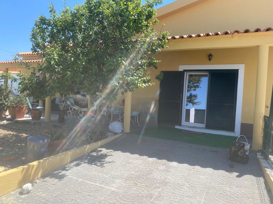 Moradia Isolada com Piscina - Fernão Ferro