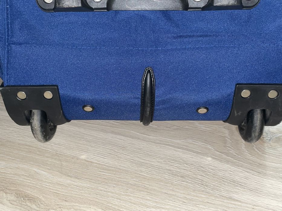 Сумка валіза на колесах