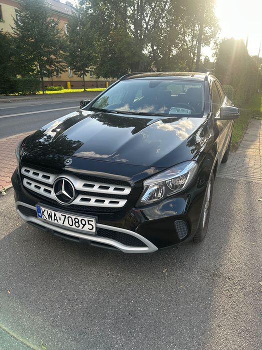 Mercedes-Benz GLA 180 • 2019 r • benzyna
