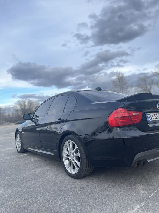 BMW E90 3л 2009 газ