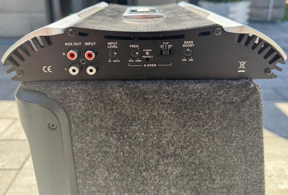 Subwoofer i wzmacniacz JBL