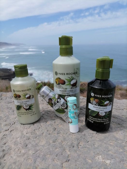 Linha hidratação de corpo aroma côco Yves Rocher