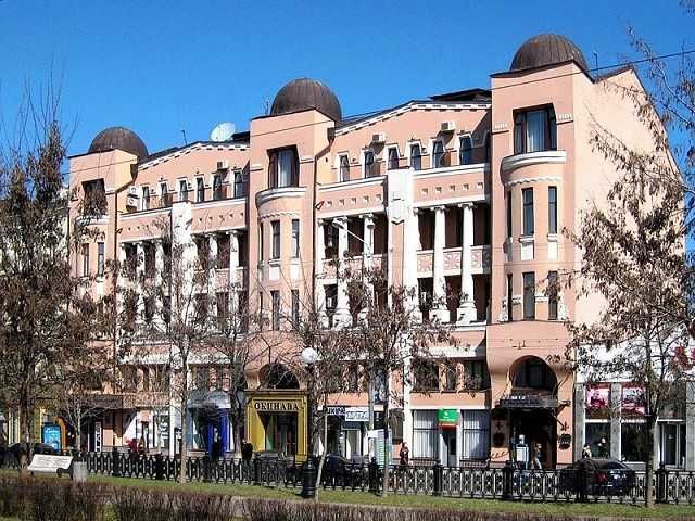 Оренда офісу 24 м2 -  Дніпро, пр-т Яворницького 66 ( готель "Асторія")