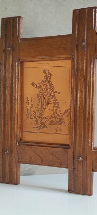 Myśliwy Płaskorzeźba Miedź Strzelba
