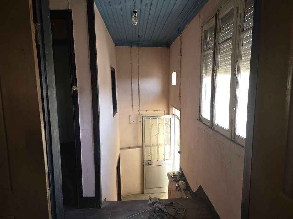 Vende-se  Moradia T3