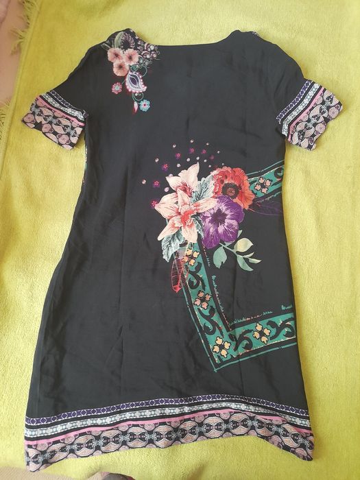 Sukienka  Desigual  z wiskozy