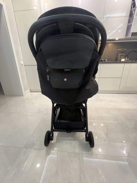 Прогулянкова коляска Espiro Nox.