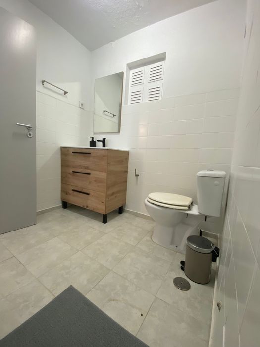 Quarto Mobilado para Arrendar | 425€/mês com Despesas Incluídas