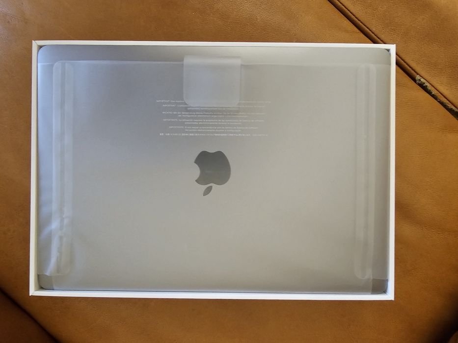 MacBook Air M1 8/512 в ідеальному стані!