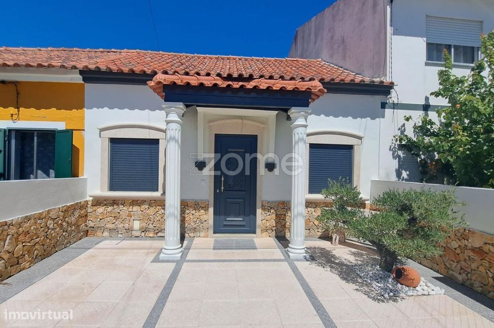 Conjunto de moradias t2+t1 próximo praias