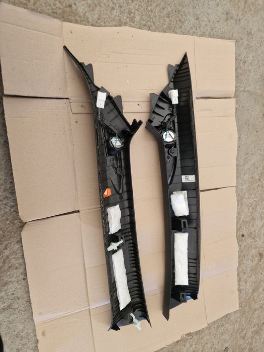 Slupek A toyota Chr Jbl . Bdb .