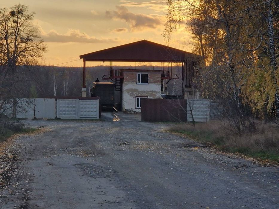 Продаж комплексу складських та виробничих приміщень