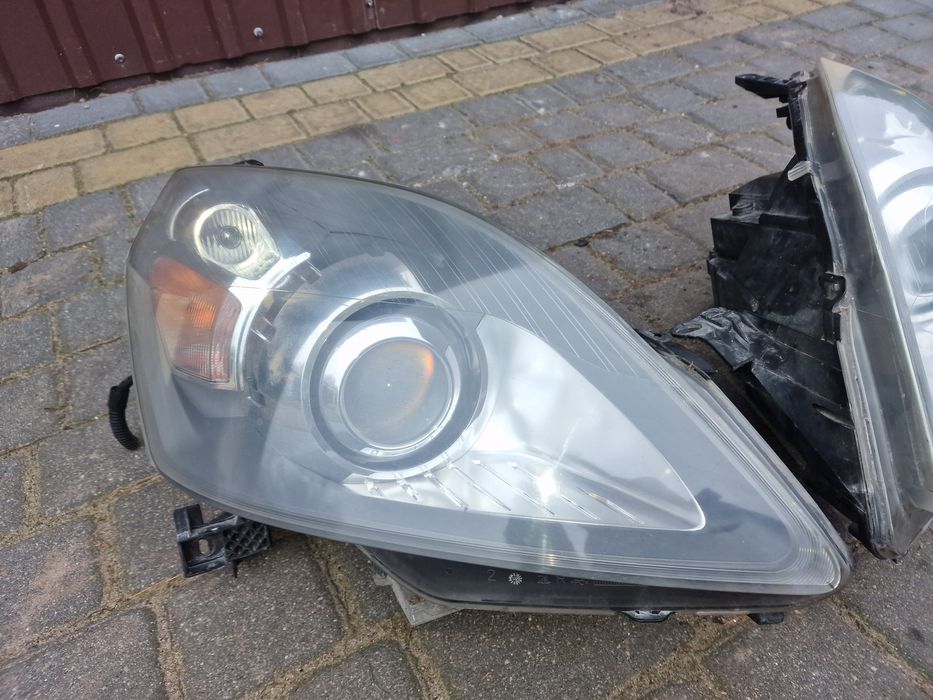 Lampa,reflektor Zafira B lift Bi-xenon Europa