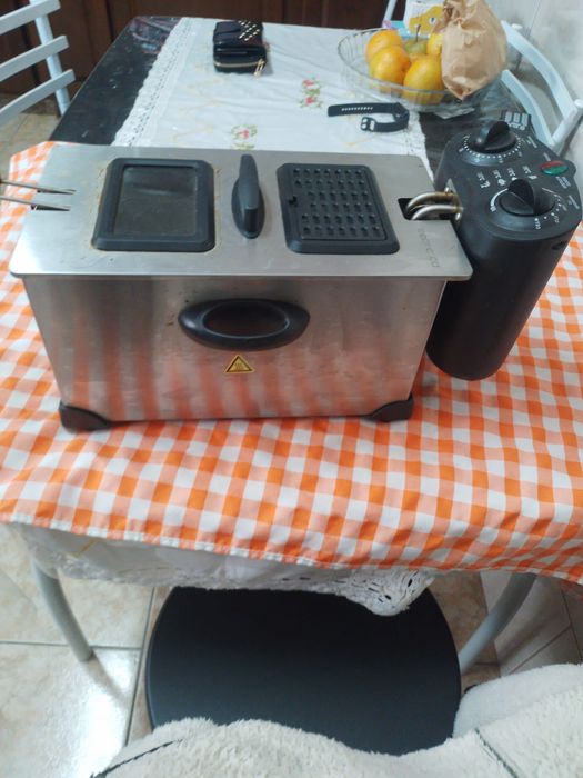 Fritadeira elétrica a óleo