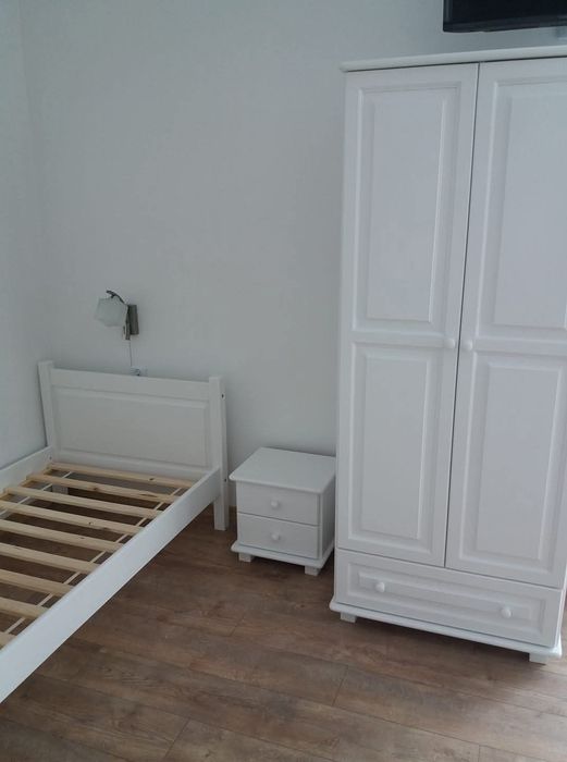 Łóżko sosnowe z materacem, nowe