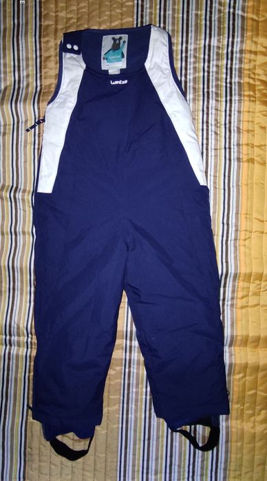 Macacão de criança para a neve