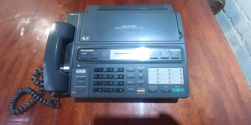 Факсимильный аппарат Panasonic KX-F130BX.