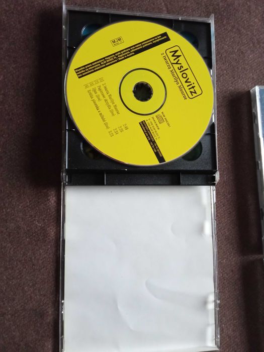 Myslovitz - Nieważne, Happiness, Miłość